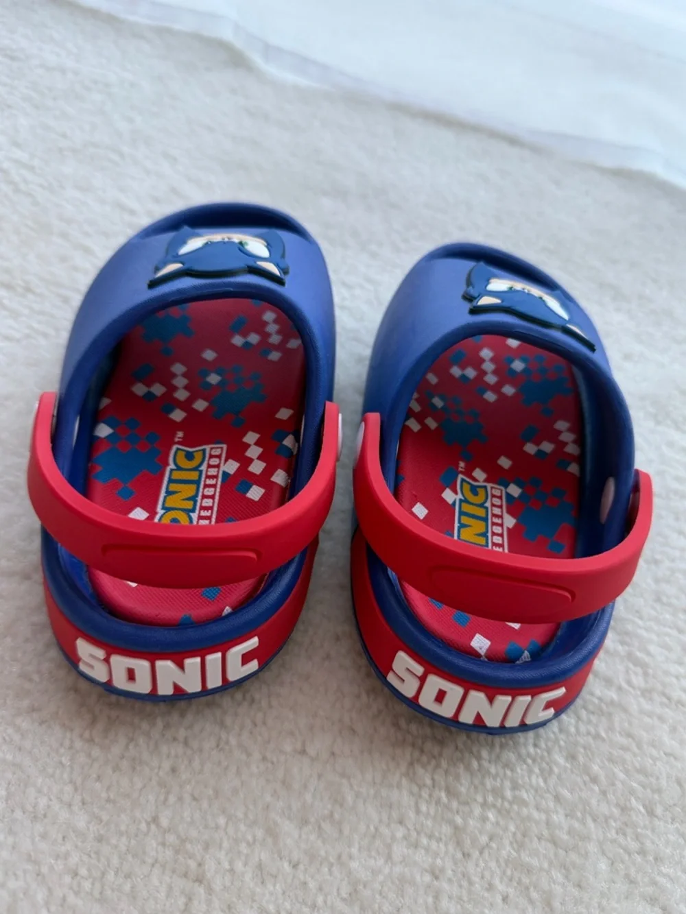 BNWT Sonic the Hedgehog Kids Blue and Red Slip-On Sandals Flip Flops